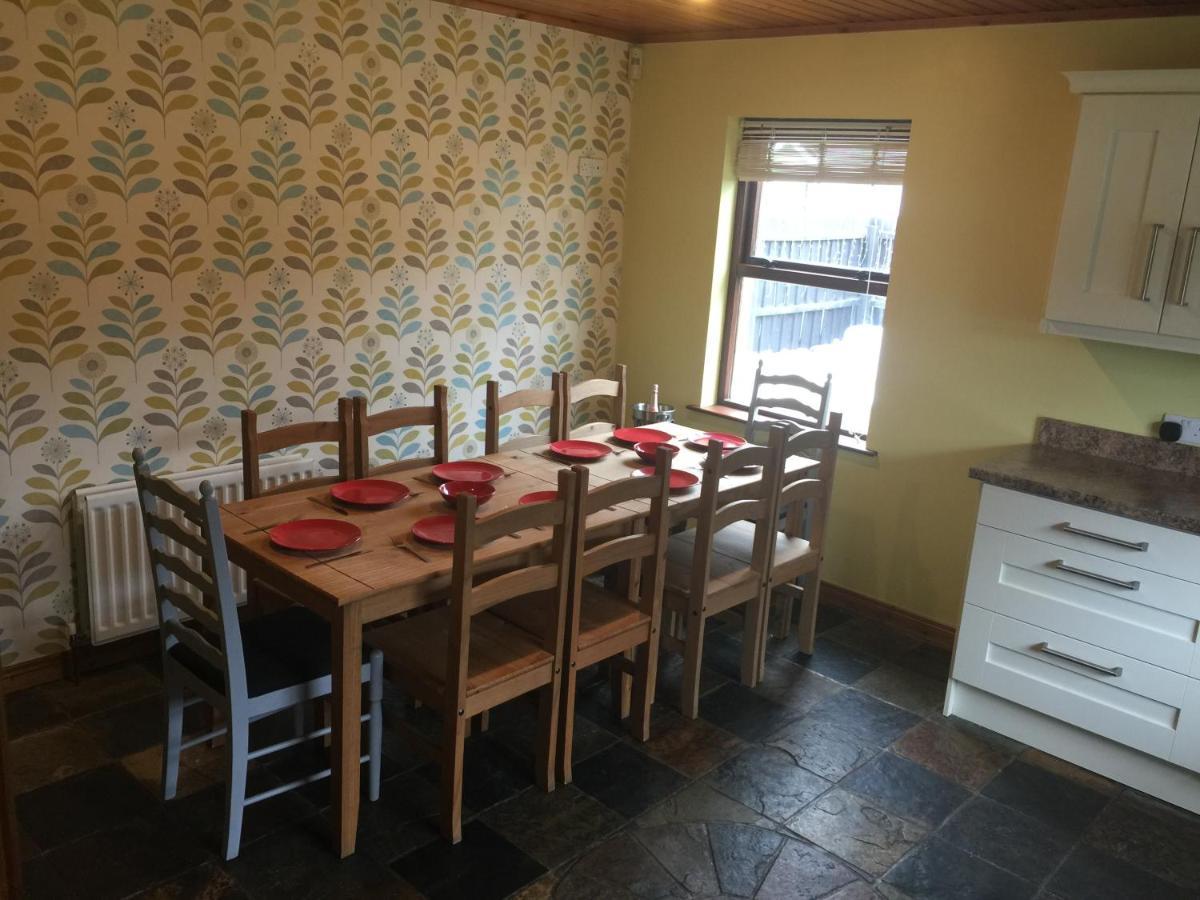 Holiday Home In Ballycastle - Fainne Na Cairde Luaran gambar